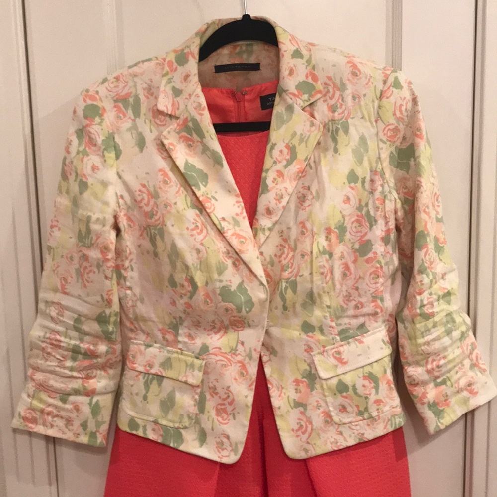 Linen Floral Blazer